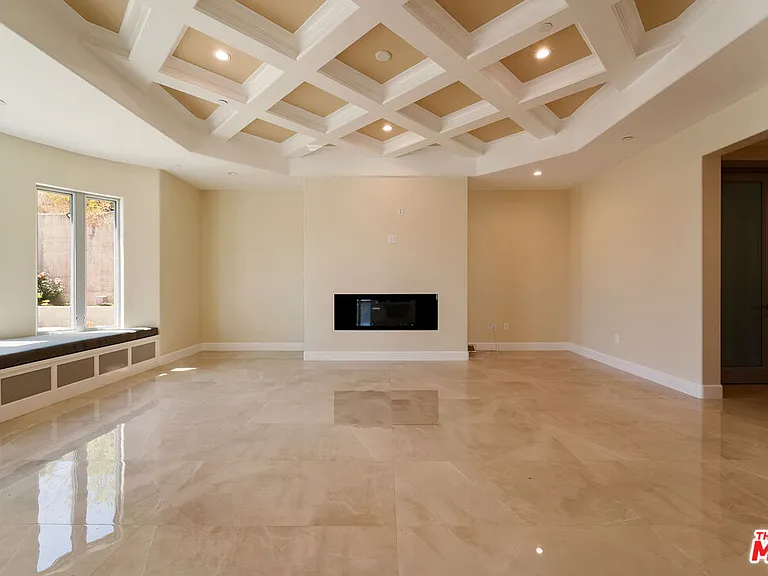 11631 Poema Pl — Photo 17