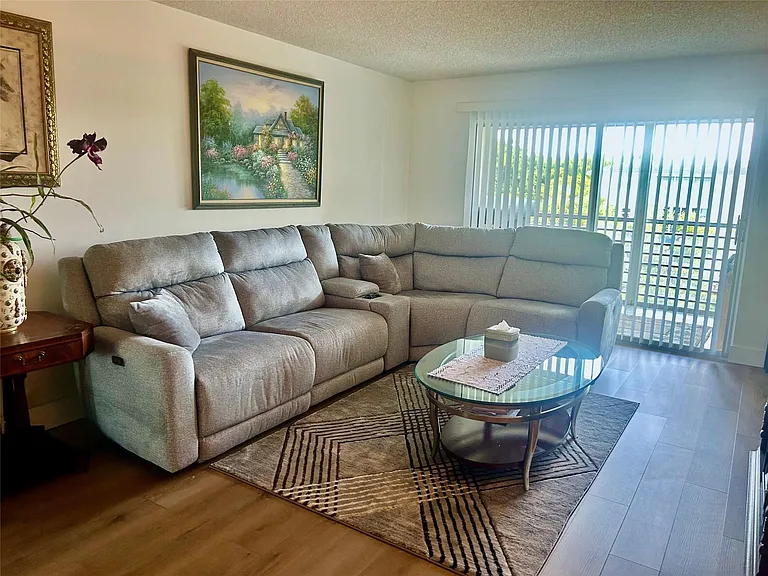 3405 Bimini Ln #D4 — Photo 8