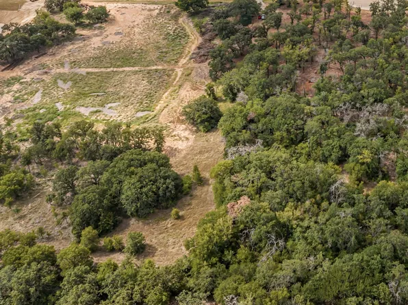 825 Hat Creek Ct, Argyle, TX 76226