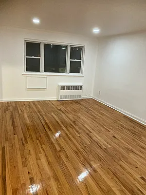 Rented by Guardian Group Realty | media 4