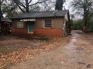 1023 W Slaton Ave, Griffin, GA 30223