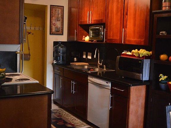 3rd image of 287 Tradewinds Dr APT 9
