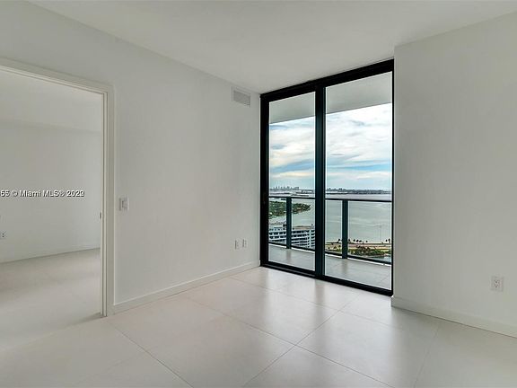 3rd image of 501 NE 31st St Unit 3802