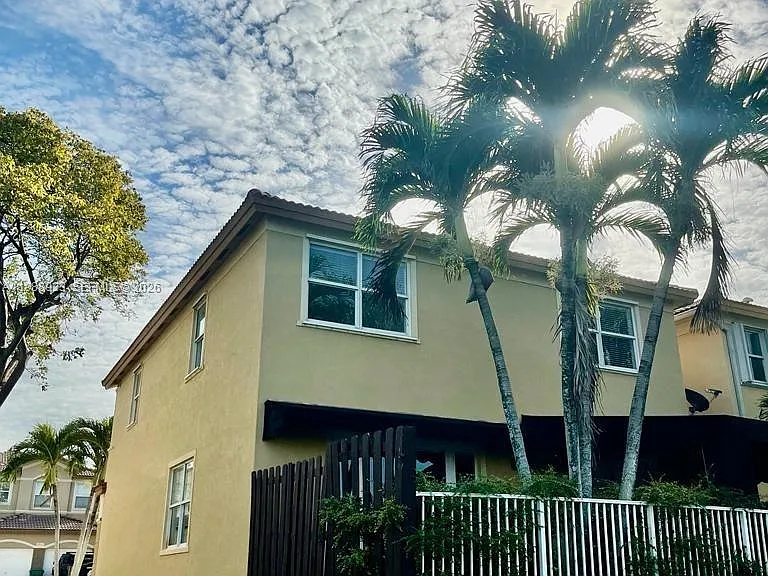 8666 NW 109th Ct — Photo 21