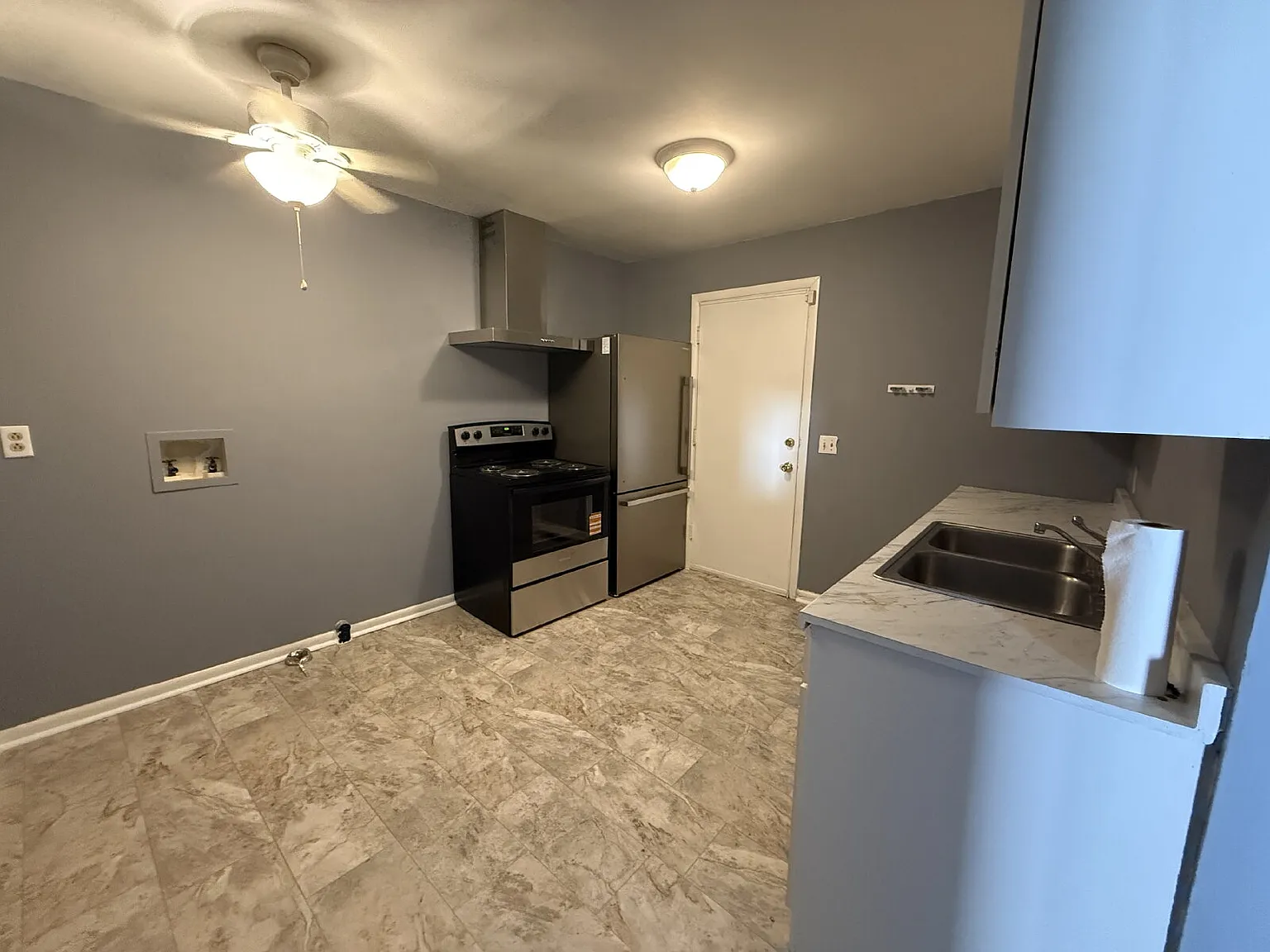 2 bed, 1.0 bath, 750 sqft, $1,200 — Photo 4