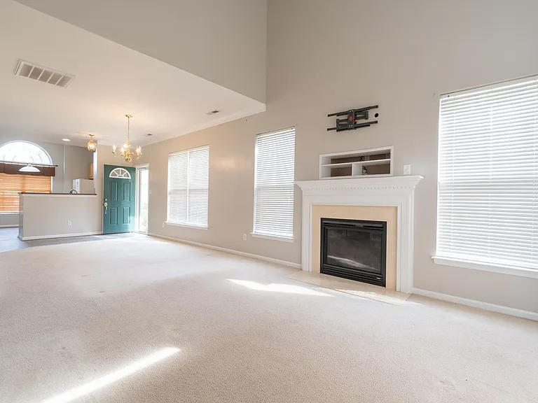 4022 Holston Ct — Photo 7