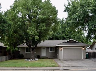 2925 Red Bud Ln, Anderson, CA 96007