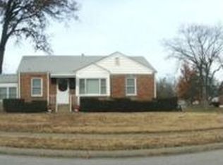 10601 Saint Stephen Ln, Saint Ann, MO 63074