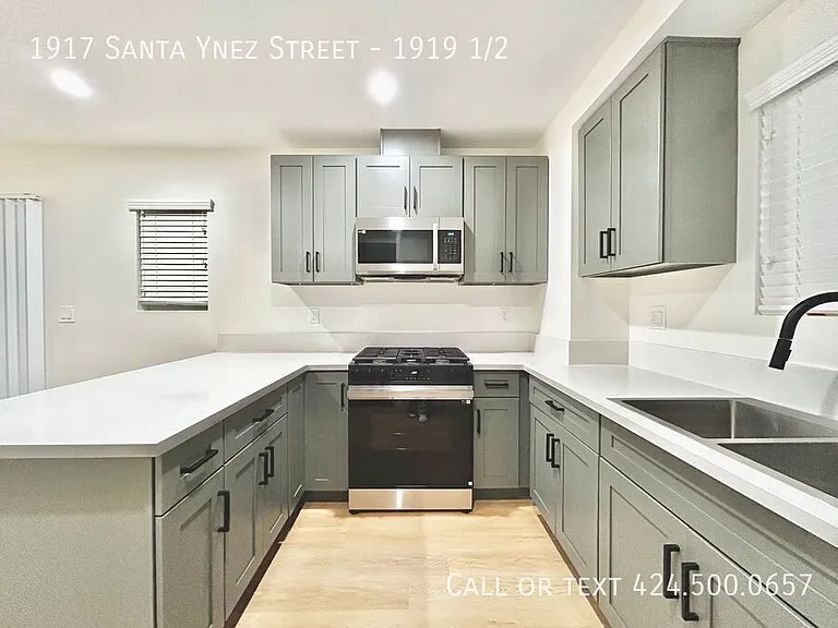 1917 Santa Ynez St #1919-1/2 — Photo 7