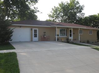 1020 N Clark St, Carroll, IA 51401
