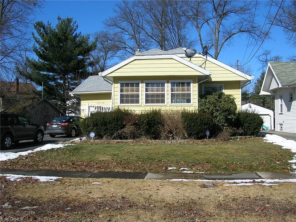 1st image of 1420 Meadowbrook Ave SE