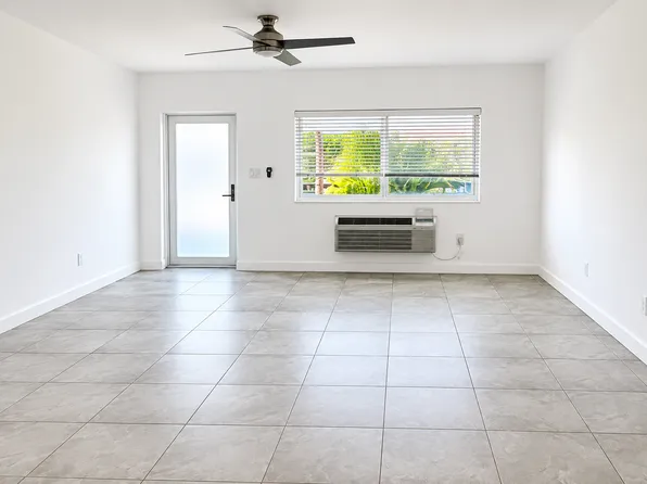 610 74th St, Miami Beach, FL 33141