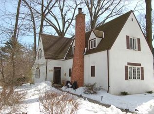 24 Garden Rd, Pelham, NY 10803