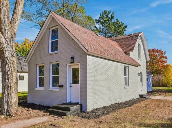 317 5th St SW, Little Falls, MN 56345