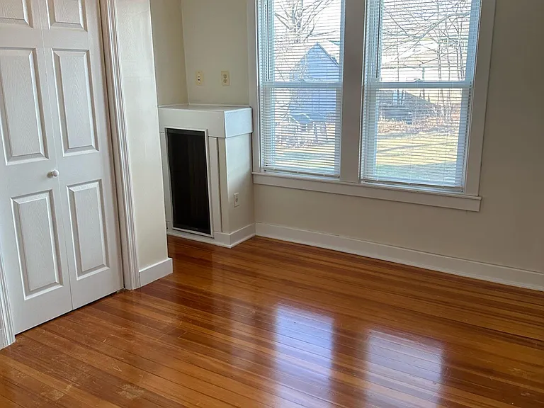 222 Clarendon St — Photo 12