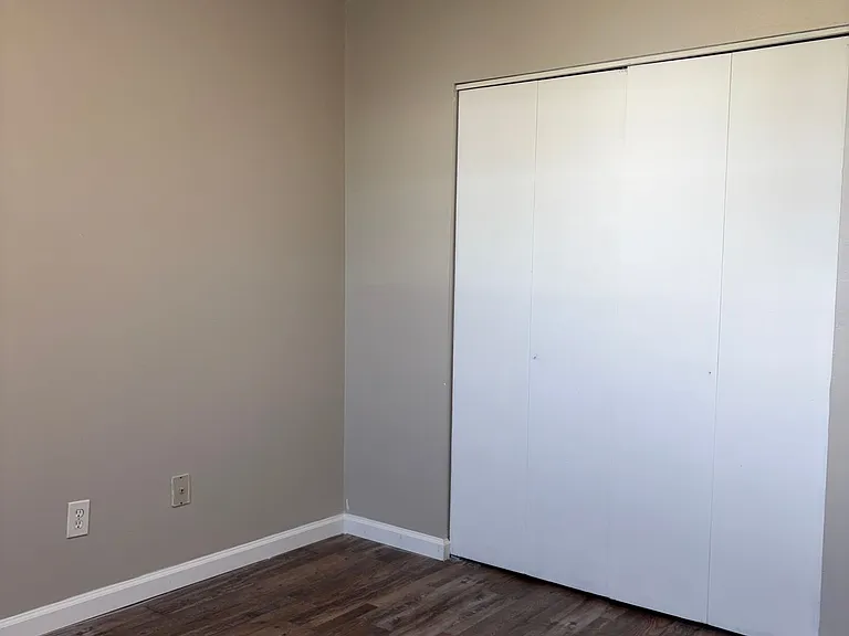 Aspen Apartments — Photo 15