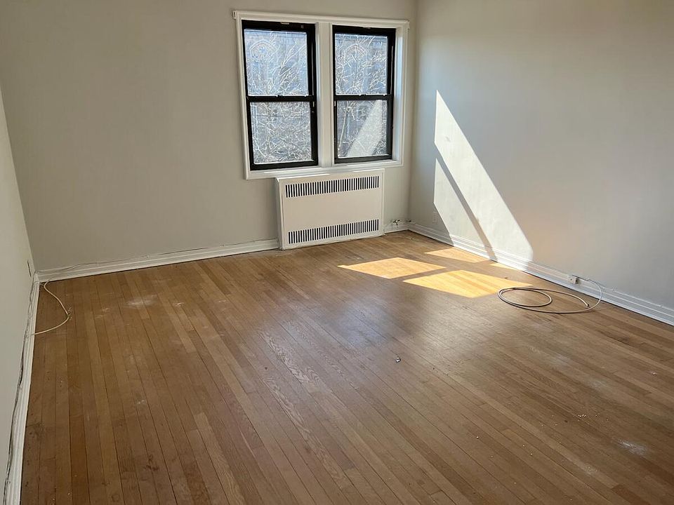 2nd image of 125 Rockaway Pkwy