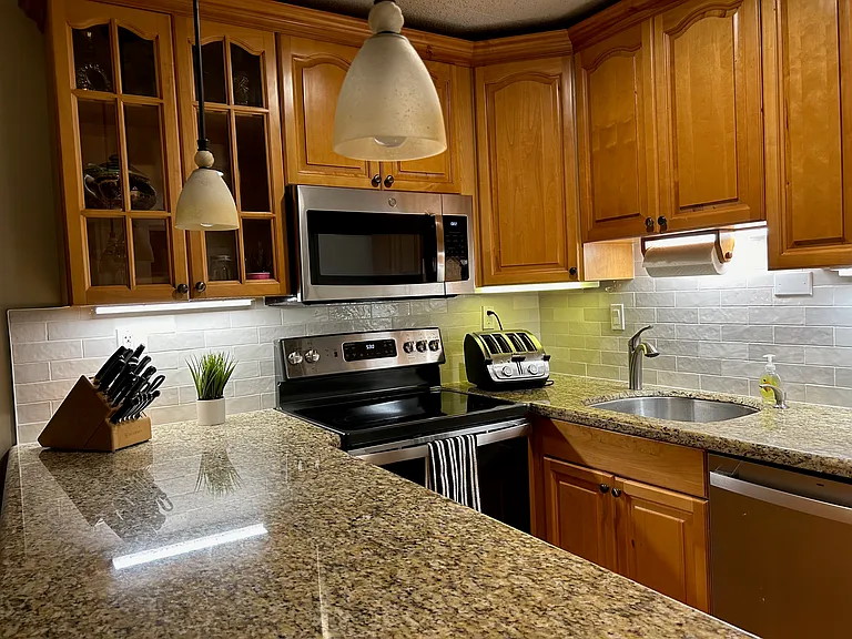 451 Greensward Ln #202 — Photo 11