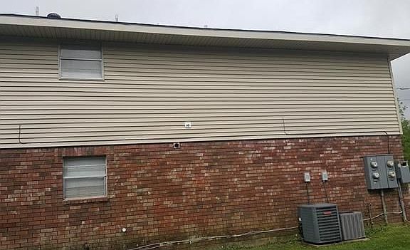 2nd image of 15520 Dwyer Blvd