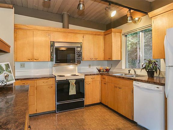 5th image of 8820 86th Ave NW