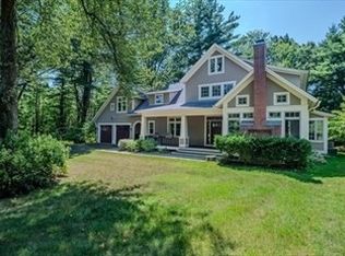 60 Red Gate Ln, Amherst, MA 01002