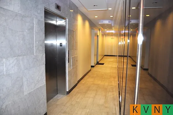 Rented by KVNY Soho | media 58