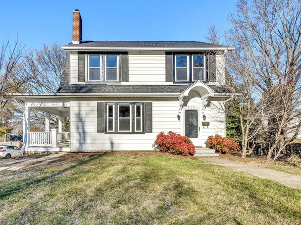 400 E Cleveland Ave, Vinton, VA 24179