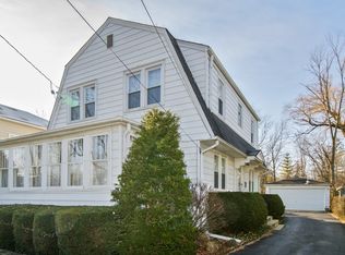 1346 Saint Johns Ave, Highland Park, IL
