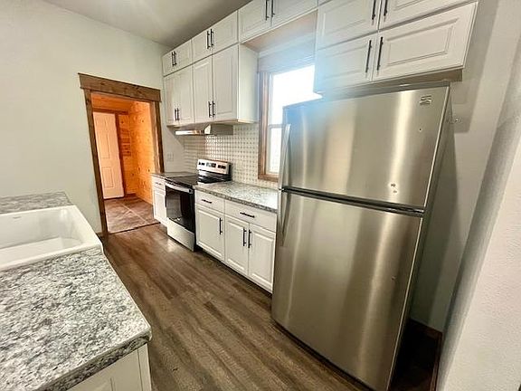 4th image of 613 W King Ave