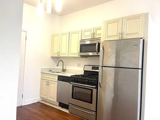 Rented by Oxford Property Group | media 8