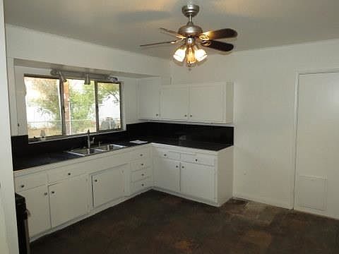 4th image of 2223 Bear Valley Pkwy