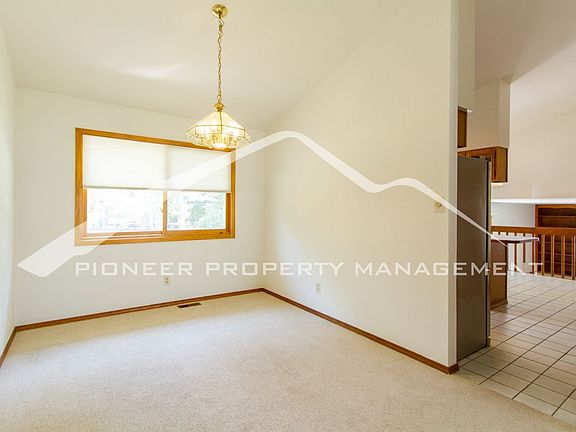 3rd image of 2446 S Fig Ct