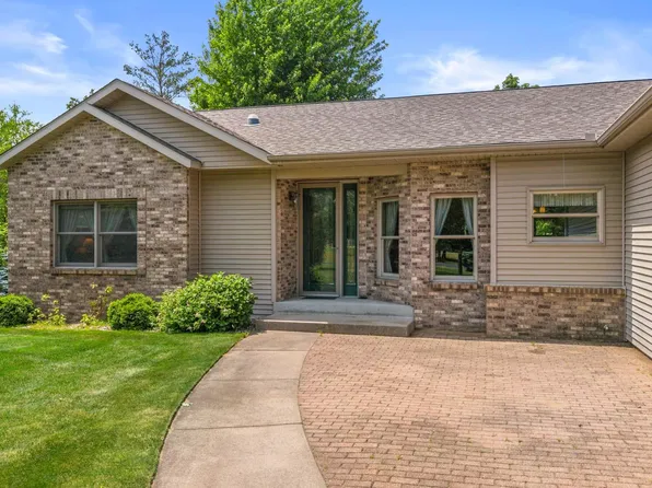 1360 Sawgrass Dr, Nekoosa, WI 54457