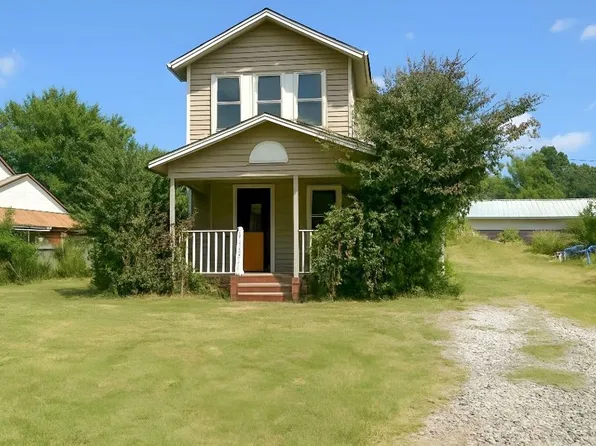 809 S Lake Ave, Okmulgee, OK 74447