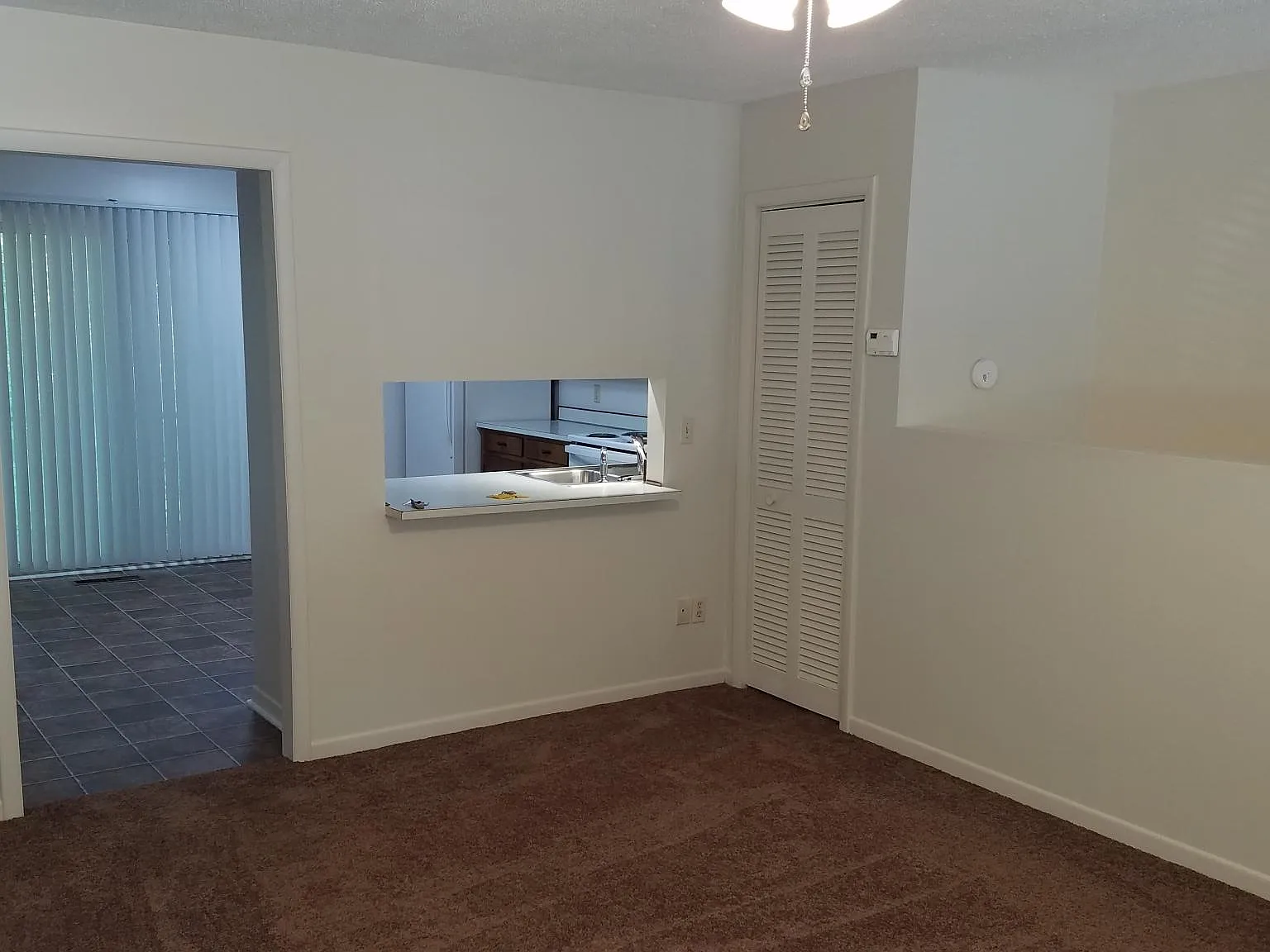 2 bed, 1.5 bath, 1200 sqft, $1,350 — Photo 3