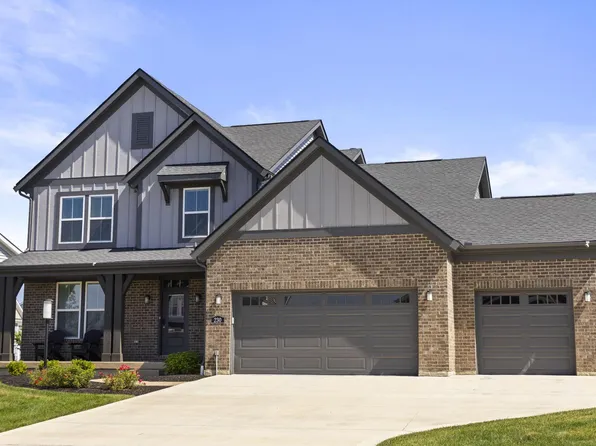 230 Pickerington Ponds Dr, Pickerington, OH 43147