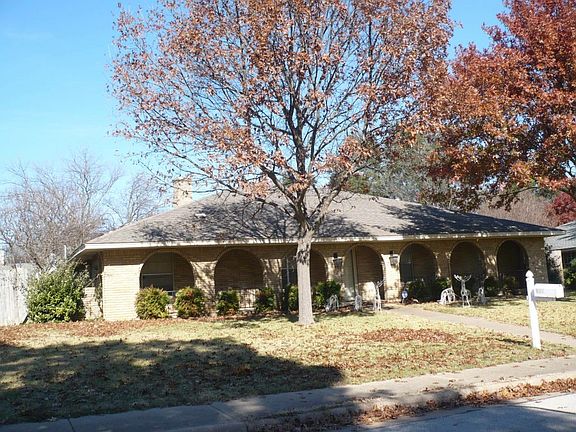 2nd image of 931 Clint Smith Dr