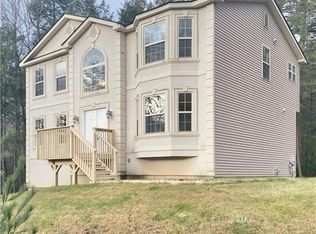 43 Bristol Cir, Rock Hill, NY 12775