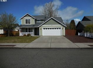35 Crown Point Rd, Longview, WA 98632