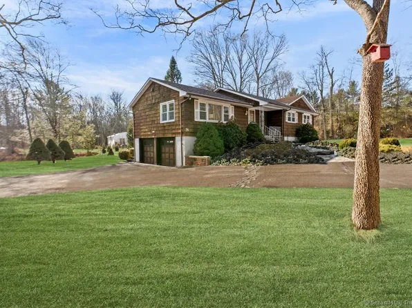 74 Ansonia Road, Woodbridge, CT 06525