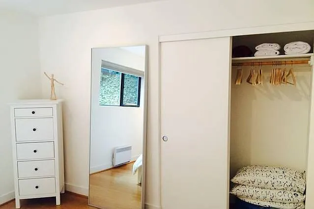2404 Thorndyke Pl W #3 — Photo 5