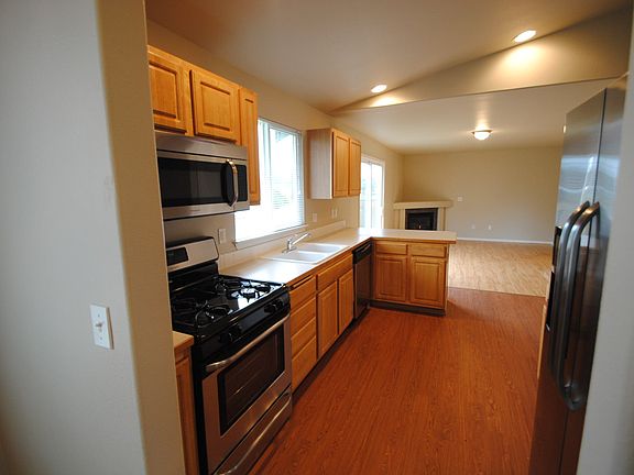 4th image of 18715 13th Avenue Ct E