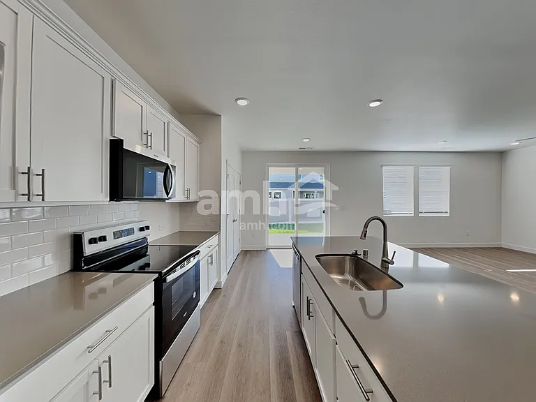 4808 85th Dr NE — Photo 3