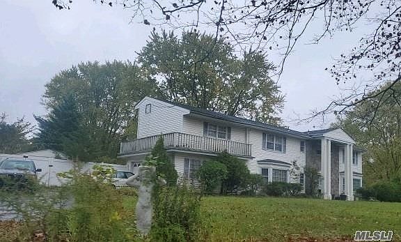 2nd image of 31 Bonaire Dr