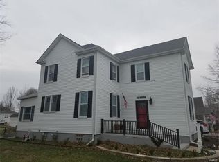 500 W 1st South St, Mount Olive, IL 62069