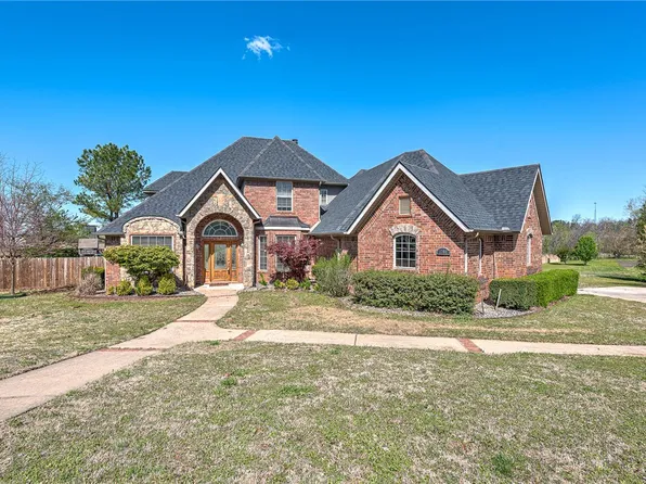 1700 S 43rd St, Rogers, AR 72758