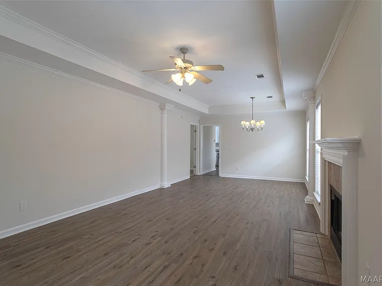 1161 Stafford Dr — Photo 5