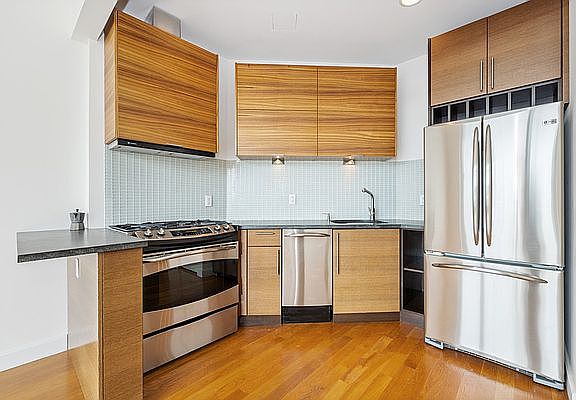 5th image of 11-24 31st Ave #12B
