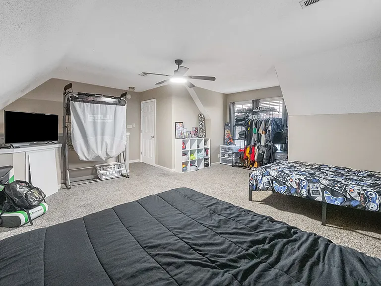 1700 Cedar Springs Cir — Photo 24