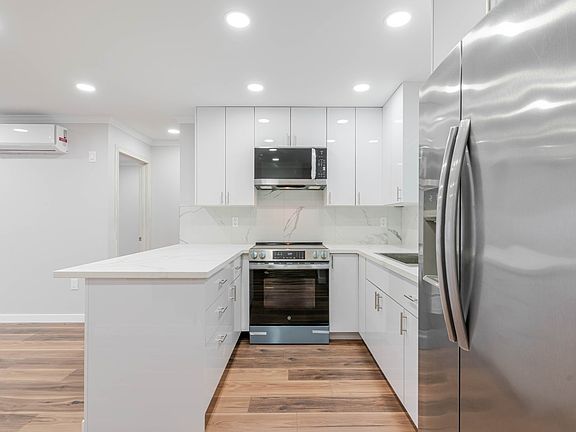 3rd image of 8965 McLennan Ave